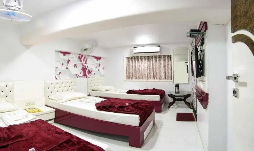 Chambre Triple Deluxe, Pearl
