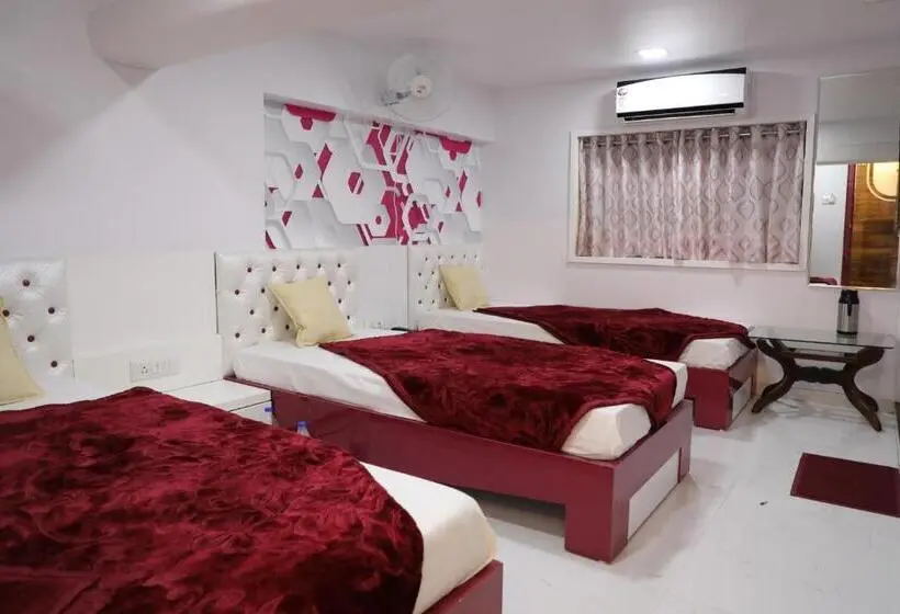 Chambre Triple Basique, Pearl