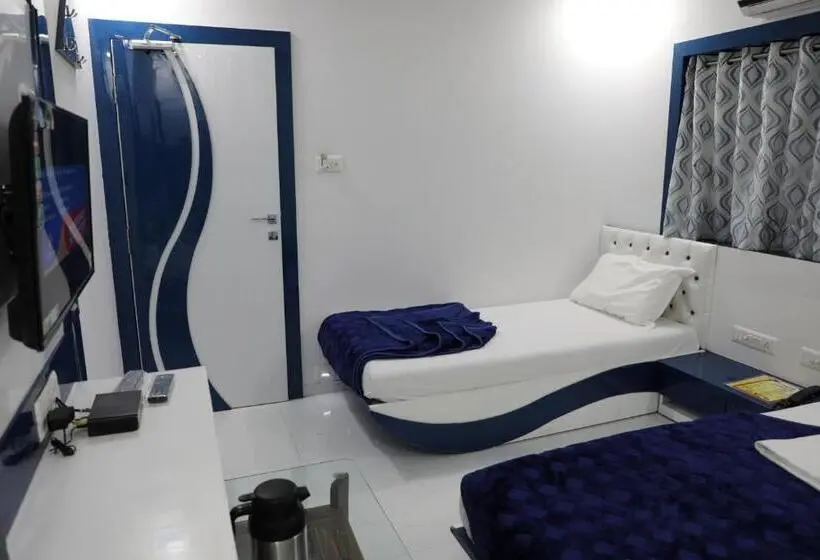 Chambre Triple Basique, Pearl