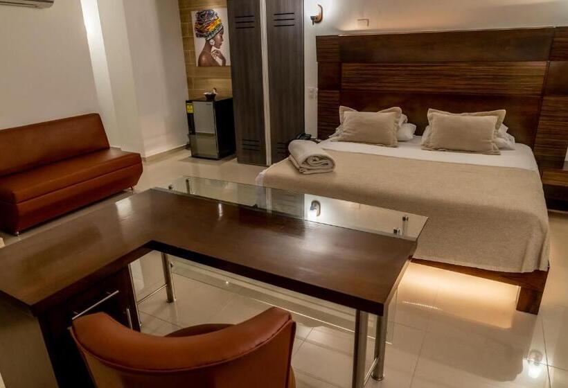 غرفة قياسية, Torre Mar