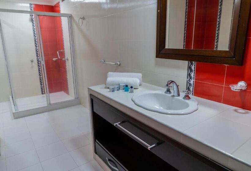 غرفة قياسية, Torre Mar