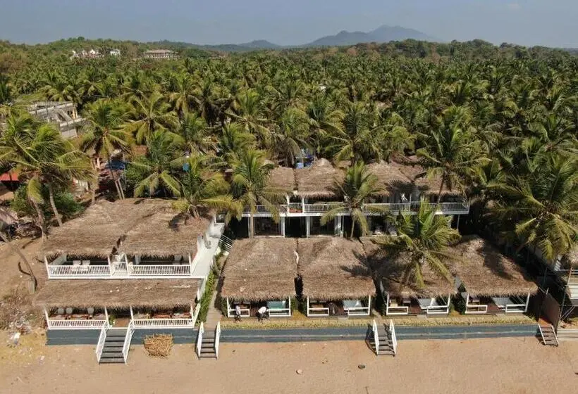 キングサイズベッドのスタンダードルーム, The Shore Agonda