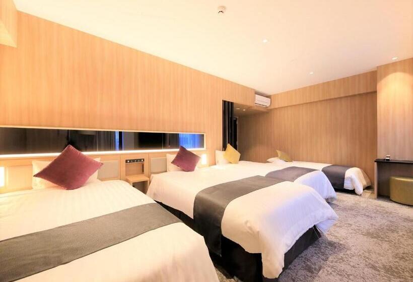 غرفة عائلية, Quintessahotel Fukuoka Tenjin Comic&Books