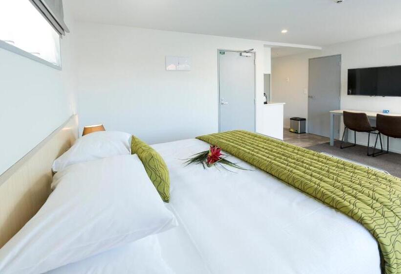 家庭套房, 2 On Whiteleigh And 239 On Lincoln Motel