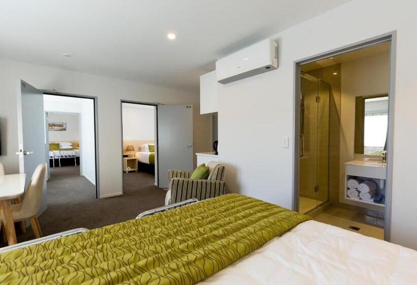 高级家庭房间, 2 On Whiteleigh And 239 On Lincoln Motel