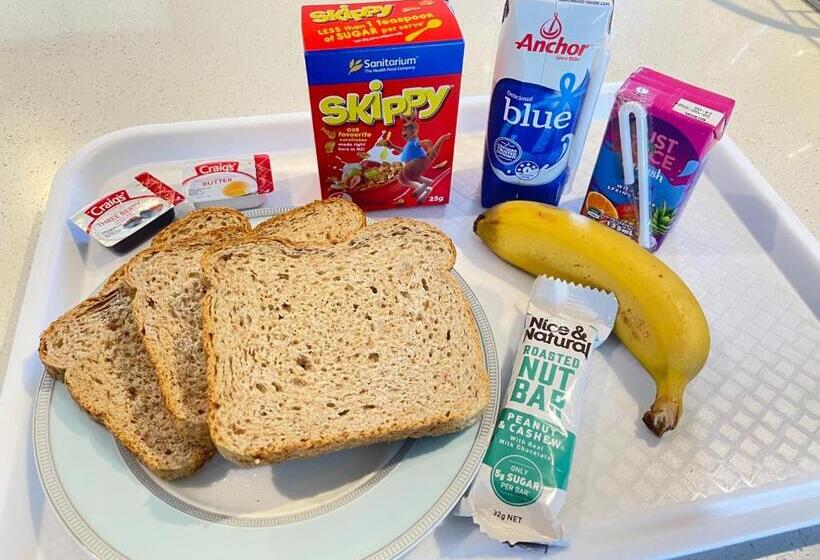 家庭套房, 2 On Whiteleigh And 239 On Lincoln Motel