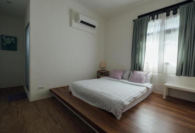 اتاق استاندارد, 5963 Turn Right B&b