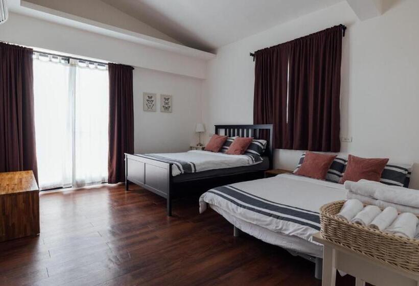 اتاق استاندارد چهار تخته, 5963 Turn Right B&b