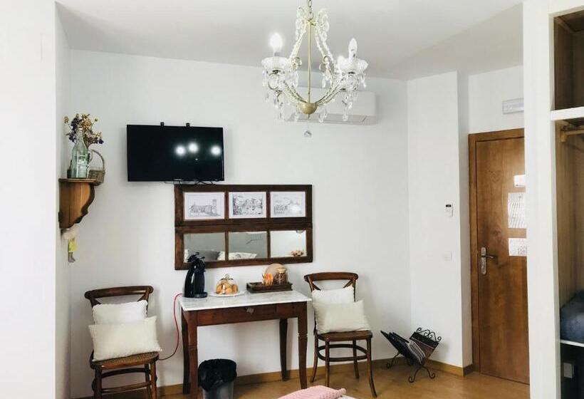 اتاق استاندارد, El Paseo