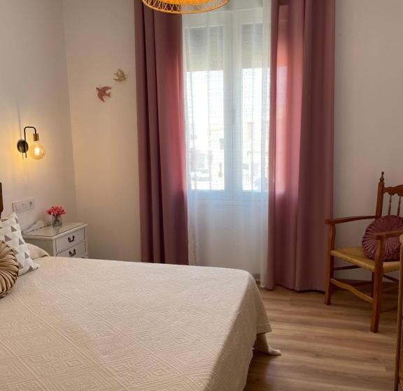 اتاق خانوادگی, El Paseo