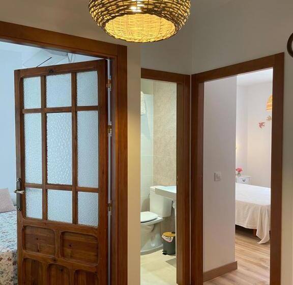 اتاق خانوادگی, El Paseo