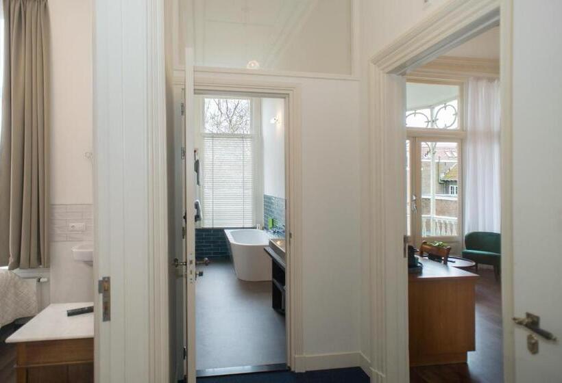 带阳台的豪华间, Boutique Hotel De Blauwe Pauw