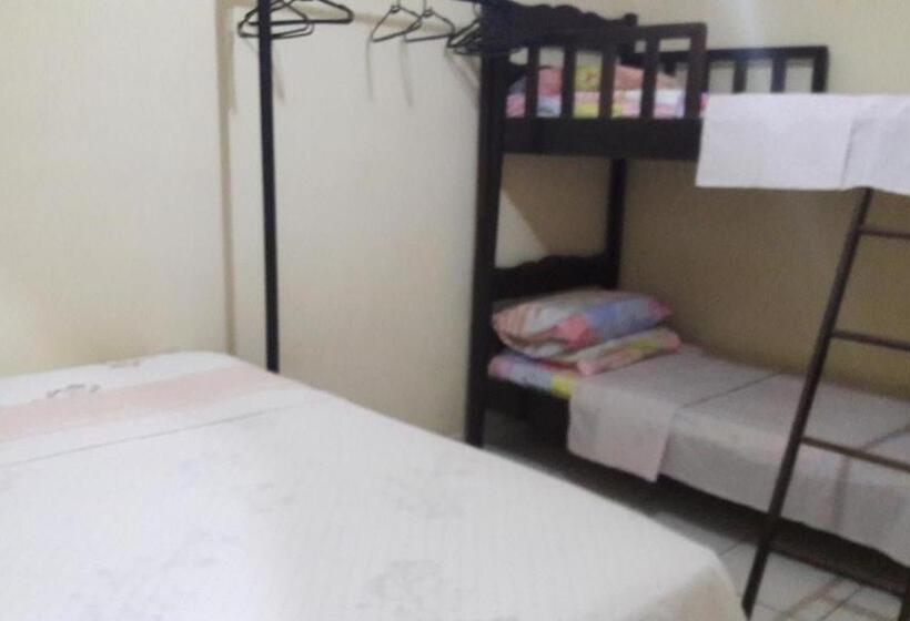 패밀리 룸, Hostel Famille Brun Trevo