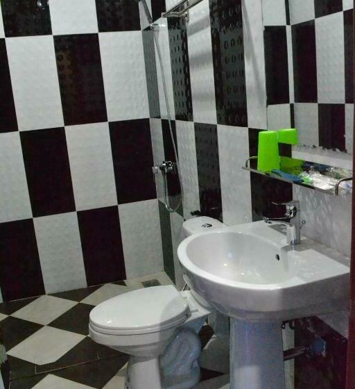 اتاق استاندارد یک نفره, Capital Battambang