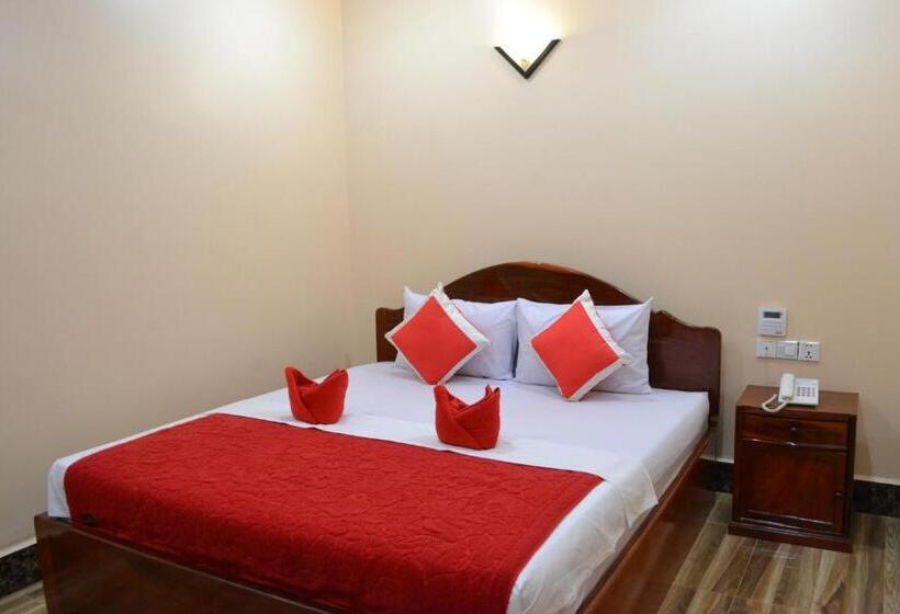 اتاق استاندارد یک نفره, Capital Battambang