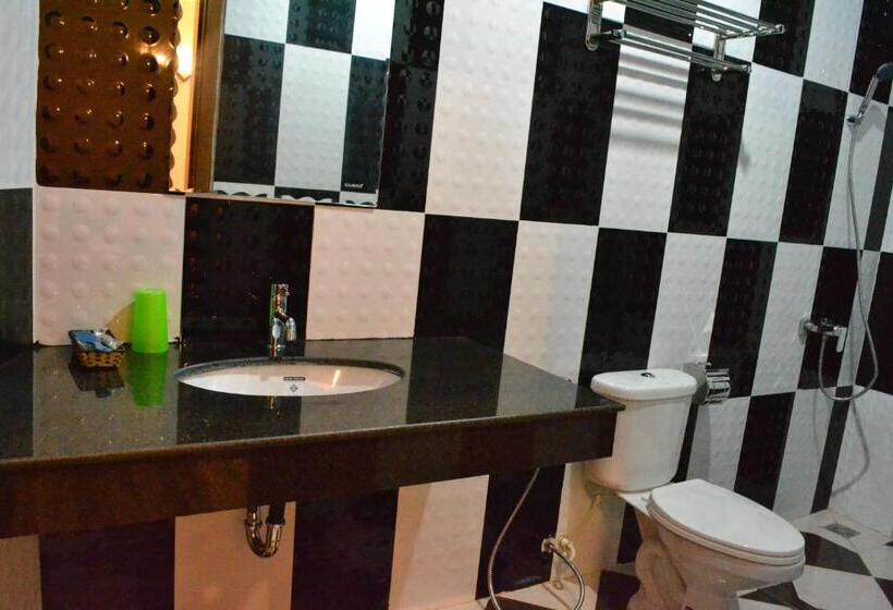 اتاق استاندارد, Capital Battambang