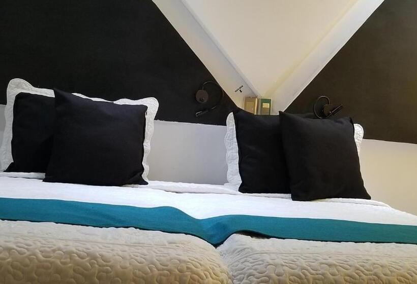 חדר סטנדרט עם מיטת קינג, Dluxe & Suites