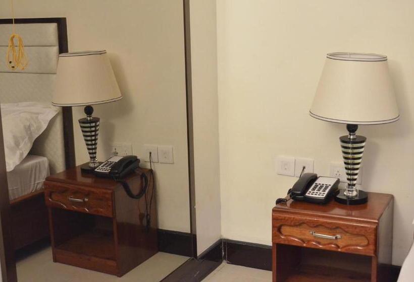 سوییت اجرایی, Nefaland