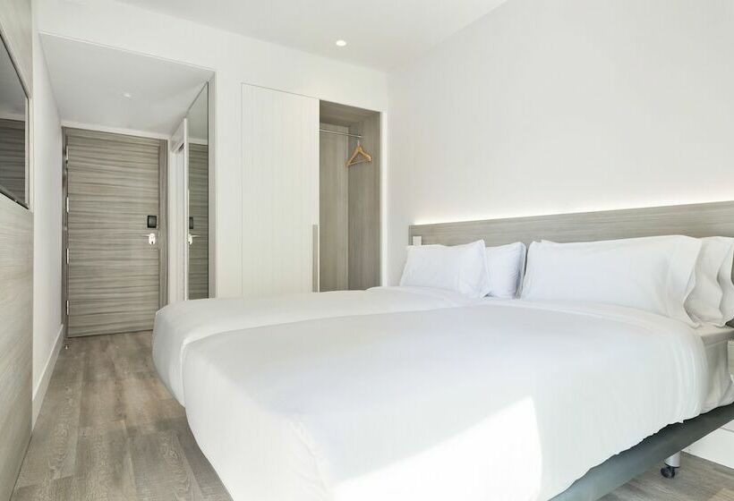 اتاق عادی, Niu Barcelona