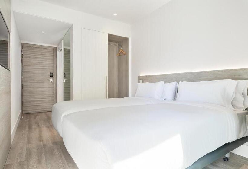 اتاق عادی, Niu Barcelona