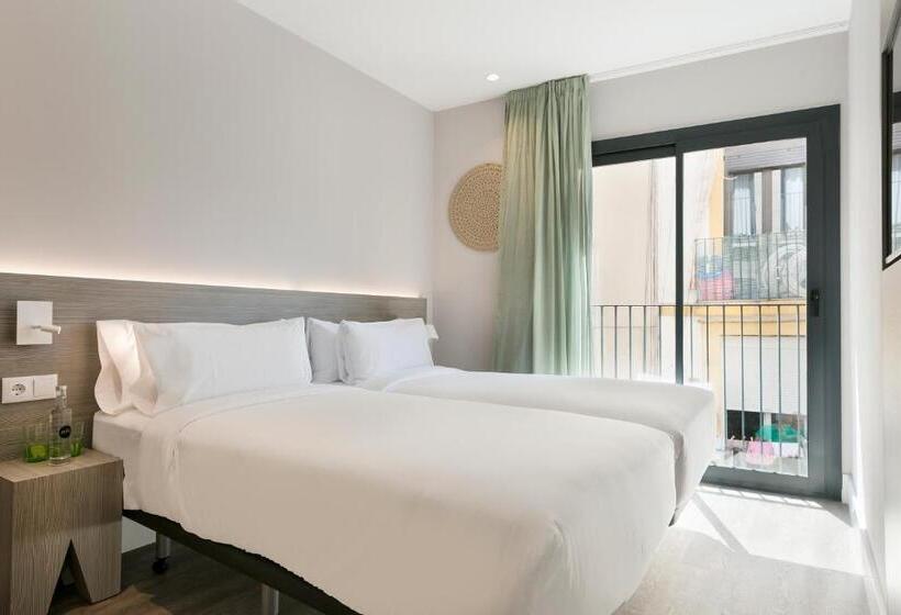 اتاق عادی, Niu Barcelona