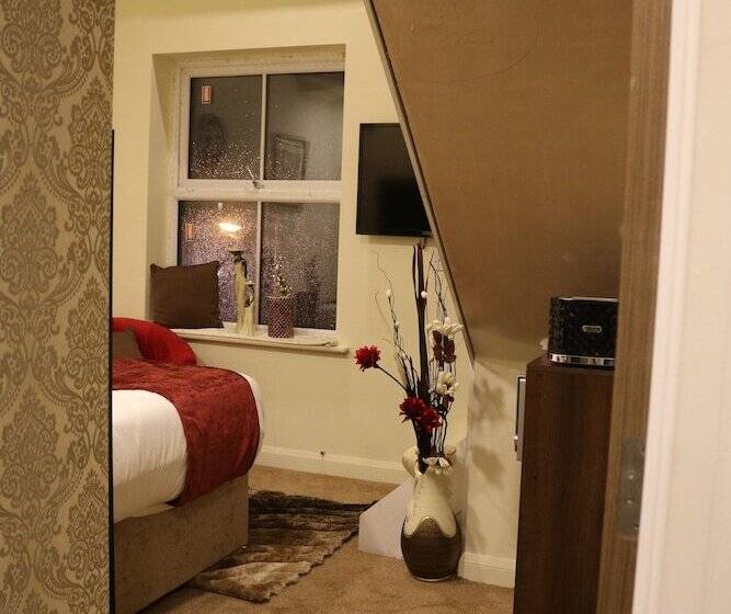 Номер Дюплекс, Trivelles Seaforth