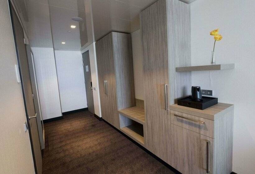 Номер Deluxe, Van Der Valk Hotel Utrecht