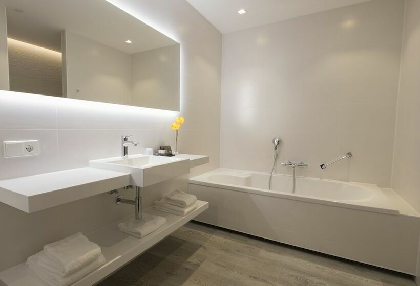 Номер Комфорт, Van Der Valk Hotel Utrecht