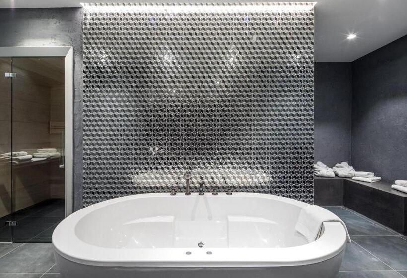 Люкс, Van Der Valk Hotel Utrecht