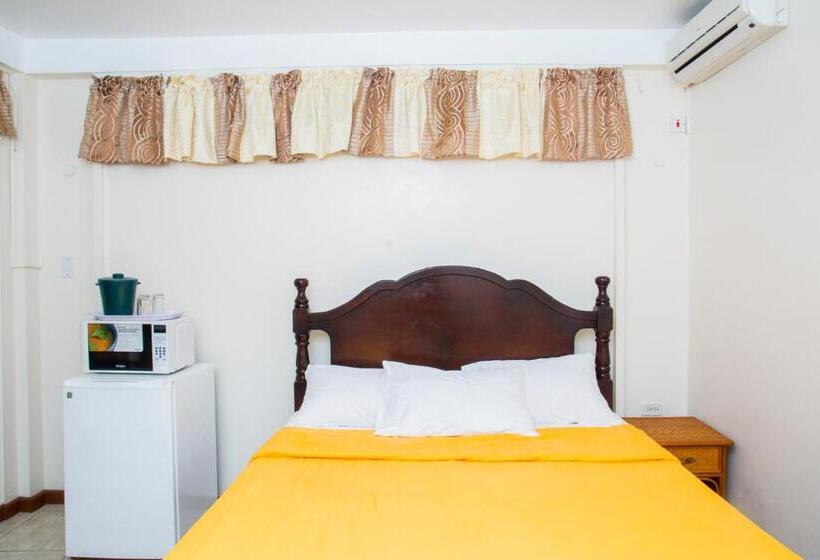 اتاق استاندارد یک نفره, Windjammer International Cuisine & Comfort Inn