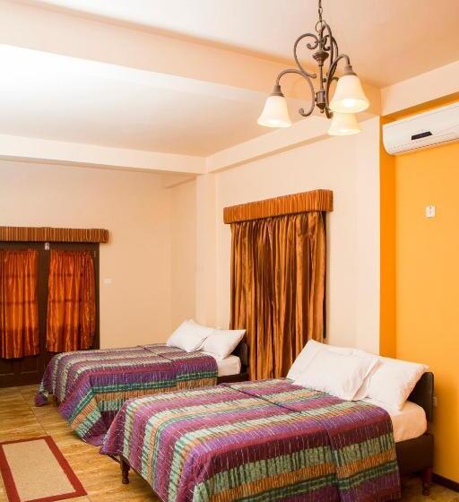 اتاق استاندارد, Windjammer International Cuisine & Comfort Inn