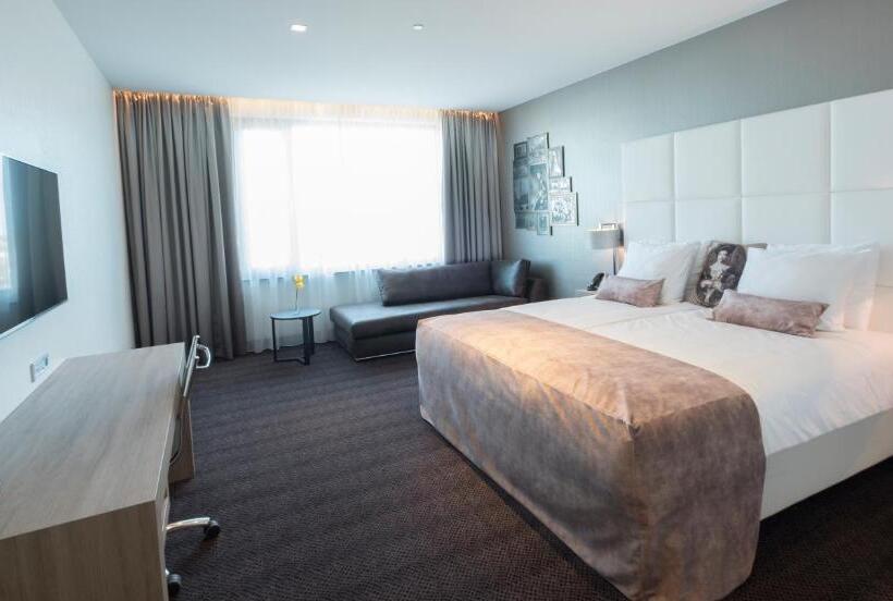 Номер Deluxe, Van Der Valk Hotel Utrecht