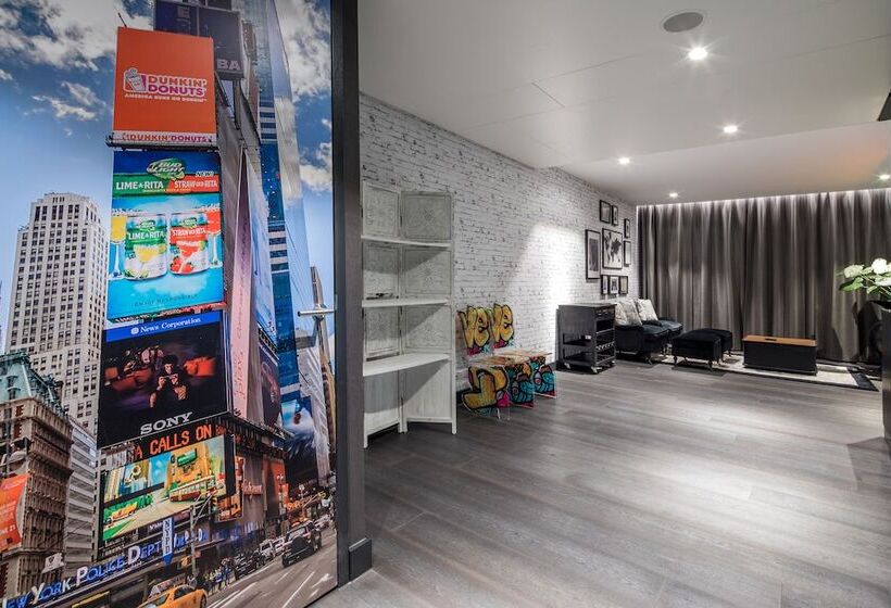 Люкс, Van Der Valk Hotel Utrecht