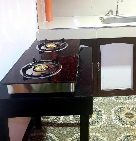 اتاق خانوادگی, Amelia Homestay