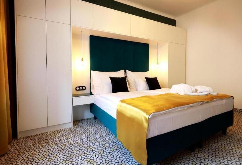סוויטה, Art Deco Wolker By Astoria Hotel & Medical Spa