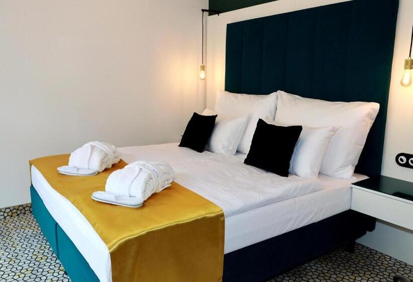 اتاق سوپریور, Art Deco Wolker By Astoria Hotel & Medical Spa