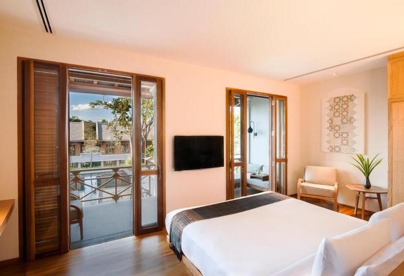 غرفة ديلوكس مطلة على حمام السباحة, Avani+ Luang Prabang