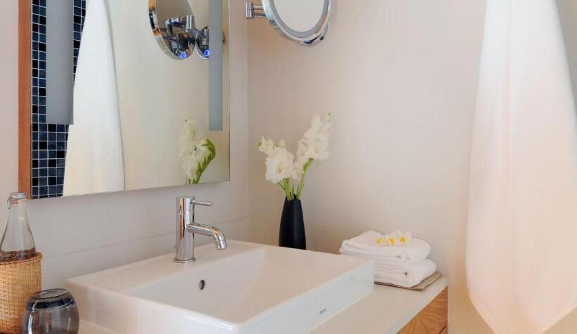 جناح, Avani+ Luang Prabang