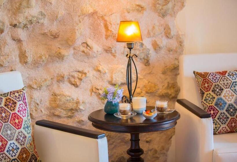 Номер Стандарт Вид на Сад, Casa Font I Roig