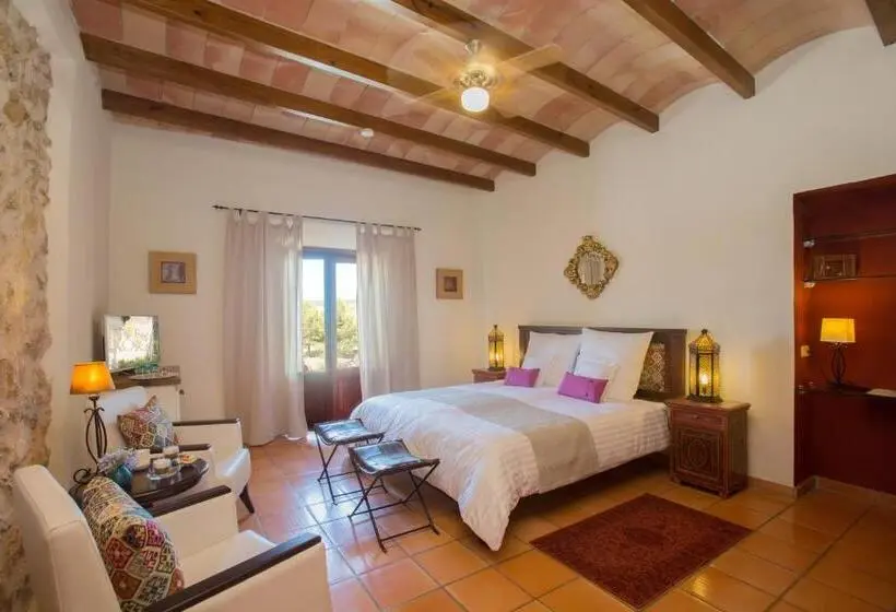 ガーデンビュースタンダードルーム, Casa Font I Roig