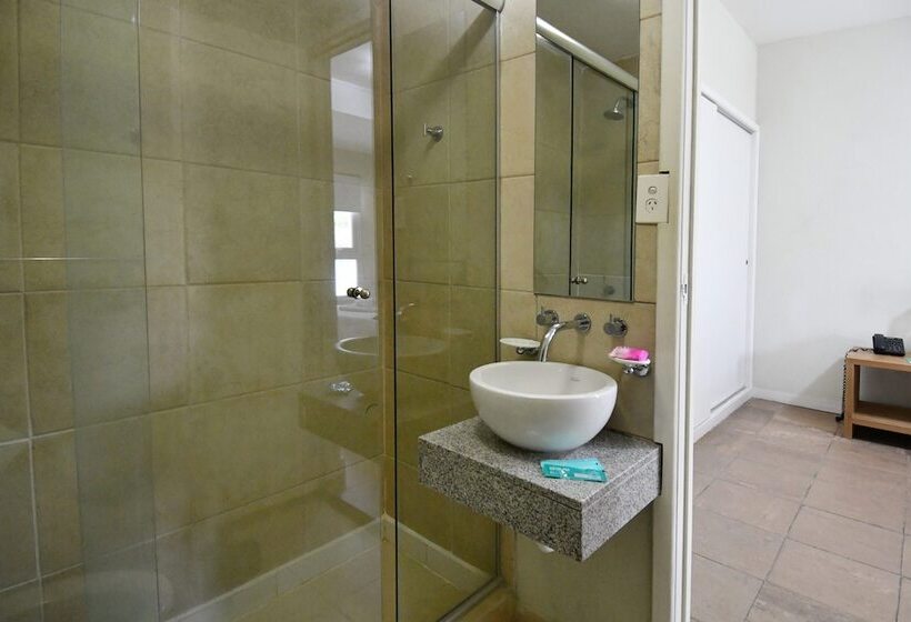 اتاق استاندارد, O2 Hotel Gesell