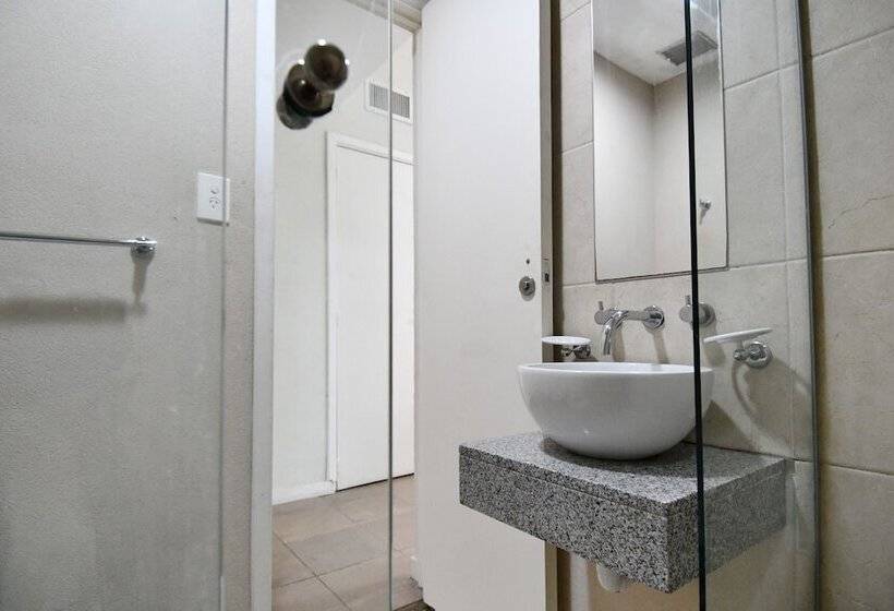 اتاق استاندارد چهار تخته, O2 Hotel Gesell