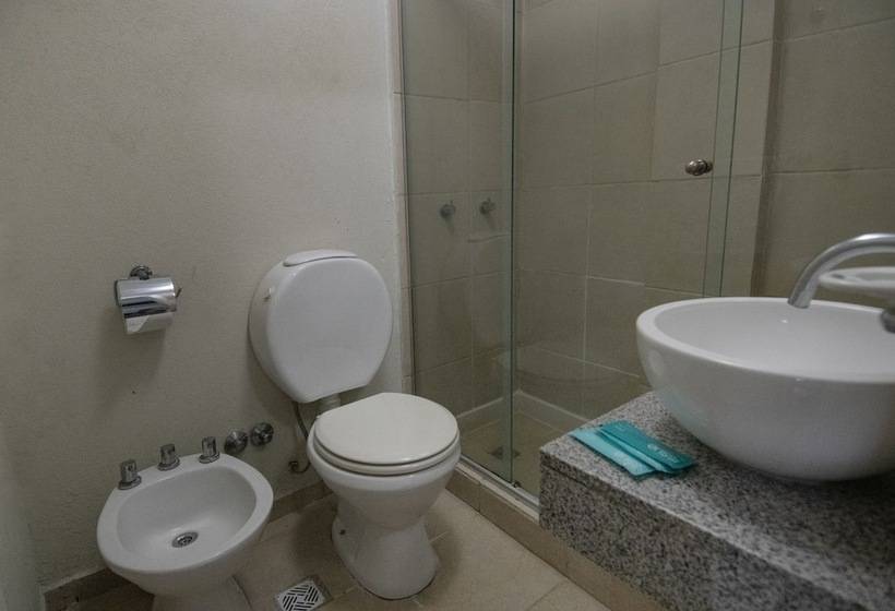 اتاق استاندارد چهار تخته, O2 Hotel Gesell