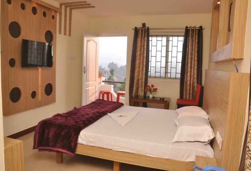 اتاق لوکس با بالکن, Drizzledrop Inn