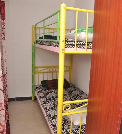 اتاق لوکس خانوادگی, Drizzledrop Inn