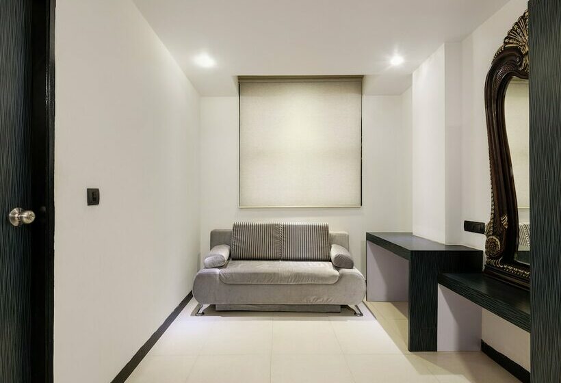 اتاق لوکس, Rendezvous