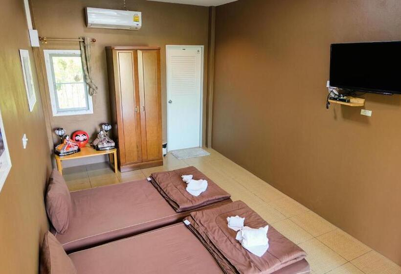 Номер Стандарт с Террасой, Tanihill Resort