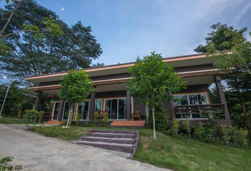 Номер Стандарт с Террасой, Tanihill Resort