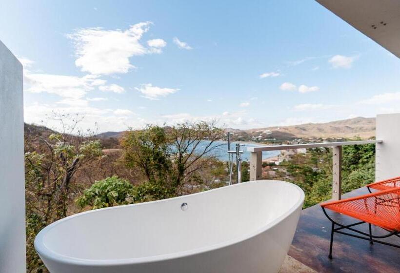 اتاق لوکس, Casa Chachacha