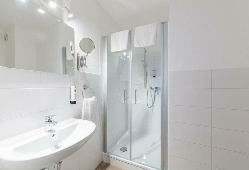 غرفة قياسية فردية مزودة بشُرفة, Friends Hotel Bad Salzuflen